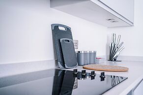 Hilltop Serviced Apartments - Salford