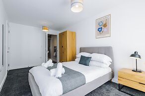 Hilltop Serviced Apartments - Salford