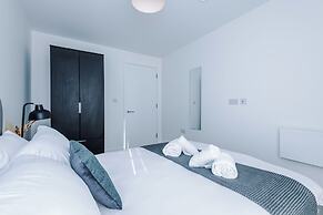 Hilltop Serviced Apartments - Salford