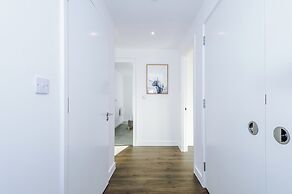 Hilltop Serviced Apartments - Salford