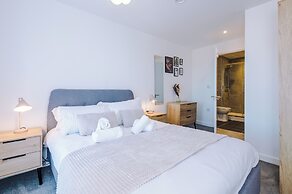 Hilltop Serviced Apartments - Salford