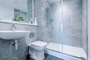 Hilltop Serviced Apartments - Salford