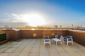 Hilltop Serviced Apartments - Salford