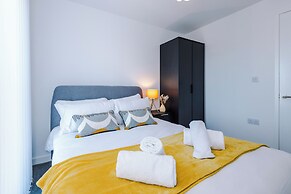 Hilltop Serviced Apartments - Salford