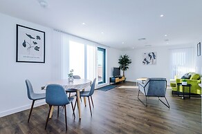 Hilltop Serviced Apartments - Salford