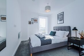 Hilltop Serviced Apartments - Salford