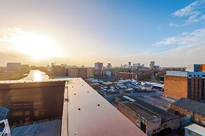 Hilltop Serviced Apartments - Salford