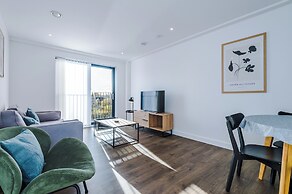 Hilltop Serviced Apartments - Salford