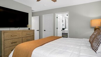 Lovely 7 Bed Pool Home With Game Room-8510phd 7 Bedroom Home by RedAwn