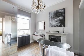 Ardilaun Road by Onefinestay