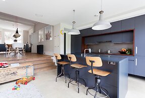 Ardilaun Road by Onefinestay