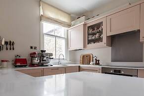 Brewster Gardens IV by Onefinestay