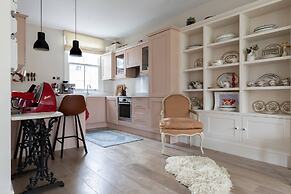 Brewster Gardens IV by Onefinestay