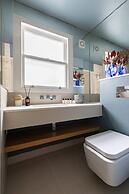 Brewster Gardens IV by Onefinestay