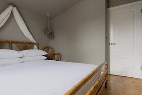 Brewster Gardens IV by Onefinestay