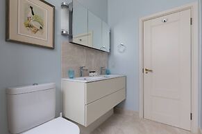 Burton Mews by Onefinestay