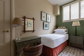 Burton Mews by Onefinestay