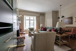 Burton Mews by Onefinestay