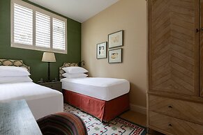 Burton Mews by Onefinestay