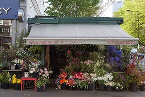 Arundel Gardens by Onefinestay