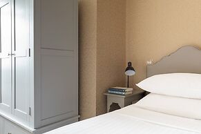 Arundel Gardens by Onefinestay