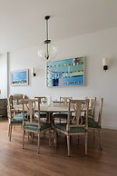 Granard Road by Onefinestay