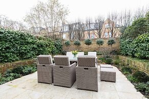 Granard Road by Onefinestay