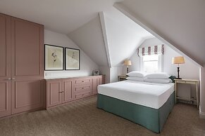 Granard Road by Onefinestay