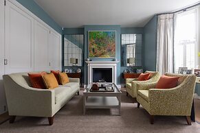 Granard Road by Onefinestay