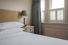 Granard Road by Onefinestay