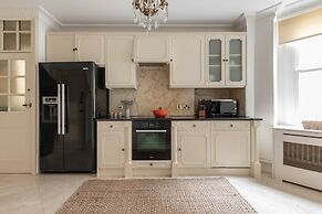 Fitzjames-avenue IV by Onefinestay