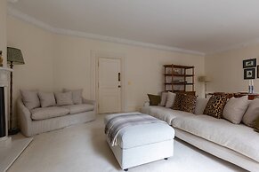Fitzjames-avenue IV by Onefinestay