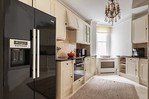 Fitzjames-avenue IV by Onefinestay