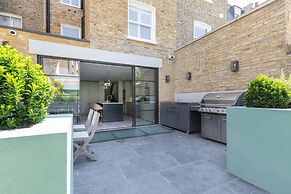 Crondace Road by Onefinestay