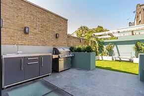 Crondace Road by Onefinestay