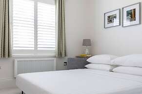 Crondace Road by Onefinestay