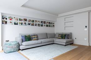 Crondace Road by Onefinestay