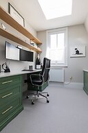 Crondace Road by Onefinestay