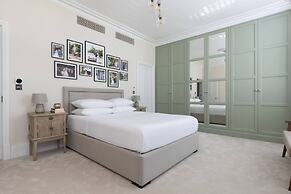 Crondace Road by Onefinestay