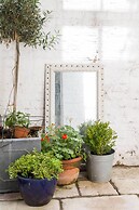 Ifield Road X by Onefinestay