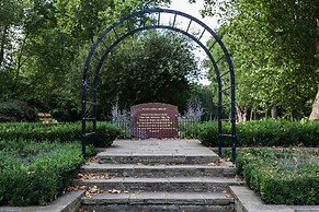 Ifield Road X by Onefinestay