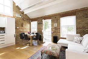 Gironde Road by Onefinestay