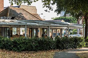 Gironde Road by Onefinestay