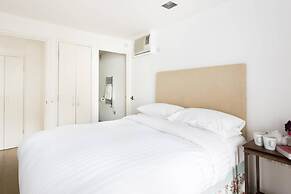 Gironde Road by Onefinestay