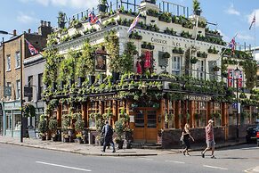 Kildare Gardens by Onefinestay