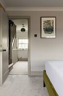 New Kent Road by Onefinestay