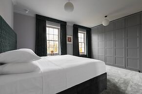 New Kent Road by Onefinestay