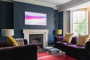 New Kent Road by Onefinestay