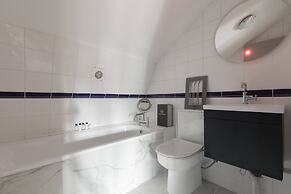 New Kent Road by Onefinestay