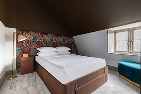 New Kent Road by Onefinestay